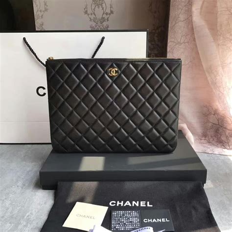 how big is chanel clutch|Chanel clutch chain bag size.